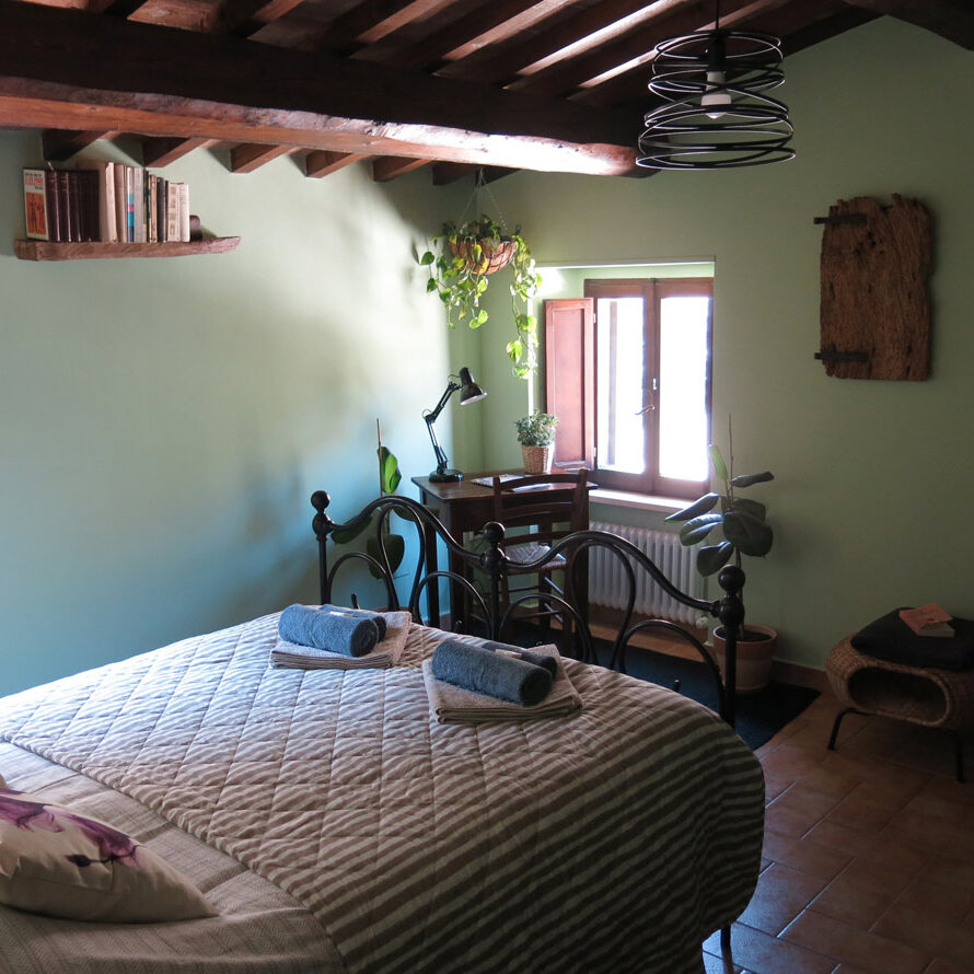 ai-piedi-del-catria-bed-and-breakfast-pradaccio-stanza-nerone
